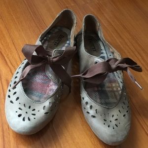 Born Leather Floral Eyelet Maryjanes